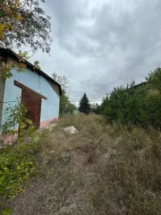 Жилое здание 523.1 кв.м и земельный участок 2600 кв.м, Саратовская обл., Энгельсский район, поселок Анисовский, улица Майора Шапочка, д. 37. Здание, кадастровый номер 64:38:040302:112, площадью 523.1 кв.м. Земельный участок для ведения личного подсобного хозяйства, кадастровый номер…