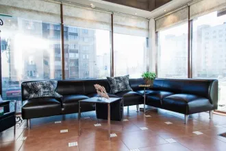 Помещение 122,5 кв.м и 1/2 доля коридора в Челябинске. Нежилое помещение, расположенное по адресу: Челябинская обл., г. Челябинск, Комсомольский пр-кт, д. 78, пом. 101, площадь: 122.5 кв.м., кадастровый номер: 74:36:0711001:1346. 1/2 доли в праве общей долевой собственности на нежилое помещение…