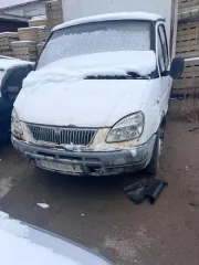 ГАЗ 270711, 2003 г.в., грузовой фургон, г/н У614НН55, VIN XTA27071130003579, кузов 33020030222622. Документы и ключ отсутствуют. Очаги коррозии, абразивный износ на всех стеклах и зеркалах, царапины, потертости, поверхностные и внутренние загрязнения, следы ржавчины, окисление корпусов агрегатов…