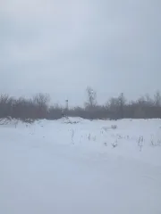 Земельный участок из состава земель населенных пунктов  с кадастровым номером 55:36:030117:1026 Местоположение земельного участка: Местоположение установлено относительно ориентира, расположенного за пределами участка. Ориентир здание. Участок находится примерно в 850 м, по направлению на…