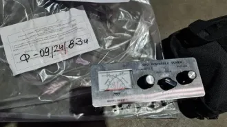 Антенный тюнер MFJ-971 и антенна JPC-7 ANTENNAS (годный остаток). Имущество продается в том виде, в каком оно есть, и в случае продажи возврату/обмену не подлежит. За скрытые дефекты имущества Продавец ответственности не несет.