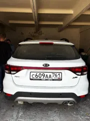 Легковой автомобиль Kia Rio, 2019 г.в., г/н С609АА761, VIN Z94C251BBKR054156, белого цвета, отсутствуют четыре колеса, на переднем бампере имеются потертости, на правой передней двери вмятина. Адрес: Ростовская область, г. Каменск-Шахтинский, ул. Народная, 7. Мощность двигателя: - Марка: Kia Rio…