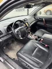 Toyota Highlander 2011 Toyota Hilux, 2011 г.в., VIN: JTEES42A802183919, цвет: черный ГРЗ: К385ХЕ186 С имуществом можно ознакомиться в рабочие дни с 10:00 до 15:00 по предварительной записи по номеру телефона +79220700233 у организатора торгов. Ознакомление с имуществом происходит путем его осмотра…