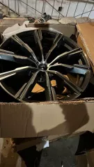 автомобильные запчасти комплект автомобильных дисков (4 шт)  (диаметром 52 см, глубина 20 см)комплект автомобильных дисков (4 шт), на которых имеется заглушка с логотипом "MERSEDES BENZ (диаметром 52 см, глубина 21 см)"комплект автомобильных дисков (4 шт) на которых имеется ставка черного цвета, на…