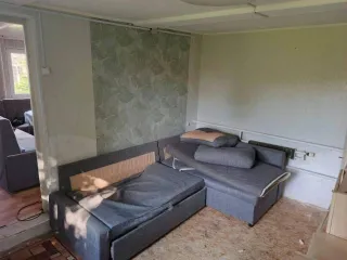 Дом 49 м² и участок 500 м² в Сургуте. Жилой дом: Россия, Ханты-Мансийский АО, г. Сургут, тер ПСК "Хвойный", Кедровая ул, д.56, общей площадью 49 кв. м кадастровый номер:86:10:0101137:403. Земельный участок: Россия, Ханты-Мансийский АО, г.Сургут, тер ПСК "Хвойный", Кедровая ул, д. 56, общей площадью…