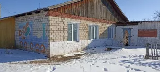 1.1. нежилое здание (детский сад), площадь 117,6 кв.м, кадастровый номер 02:48:141401:246; 1.2. забор, литер I,II общая протяженность 149,06 м; 1.3. уборная, литре Г1; 1.4. земельный участок, общая площадь 982 кв.м, категория земель – земли населенных пунктов, вид разрешенного использования – под…