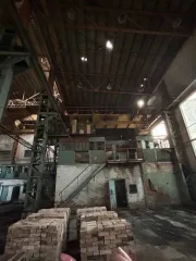 Кран электрический 5т 1970 года выпуска, г/п 5т, инв. № 221884. Внешне не разукомплектован, возможно отсутствие деталей.