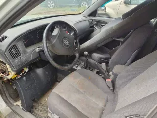 Hyundai Elantra, 2004 года, 105 лс, 300 000 км, АКПП Легковой автомобиль, Хендэ Элантра 1.6 GLS, идентификационный номер VIN KMHDN41BP5U038718, год изготовления ТС 2004, цвет: светло серо зеленый  мощность двигателя, л.с.  кВт.  105  77 , рабочий объем двигателя 1599 куб. см., разрешенная…