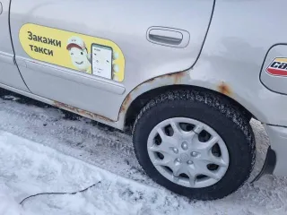 Toyota Sprinter 1997 года, легковой автомобиль Toyota Sprinter, vin отсутствует, г/н Е749НХ22, светло-серый, кузов № AE110 0124743 (сгнило днище, коррозия по кузову, требуется капитальный ремонт)