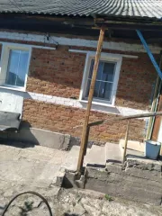 1/3 доли в общей долевой собственности на жилой дом площадью 70,9 кв.м с кадастровым номером 48:16:0510203:286 и 1/3 доли в праве общей долевой собственности на земельный участок площадью 1023+/- 11 кв.м с кадастровым номером 48:16:0510203:67. Вид разрешенного использования: для ведения личного…