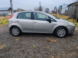 Fiat Punto 2007 легковой автомобиль, марка: Fiat, модель: Punto, год изготовления: 2007, цвет: серо-песочный, VIN: ZFA19900001271276, мощность двигателя, л. с. (кВт): 77 (57), кузов №: ZFA19900001271276. С имуществом можно познакомиться по предварительной договоренности с организатором торгов по…
