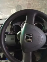 Honda FIT, 2003. Автомобиль марки HONDA модель FIT 2003 г.в. номер кузова GD1-1753835. Ознакомление с имуществом должника производится с момента публикации сообщения о продаже имущества и до окончания приема заявок по предварительной записи по телефонам: +7 (923) 321-55-11 или по электронной почте…
