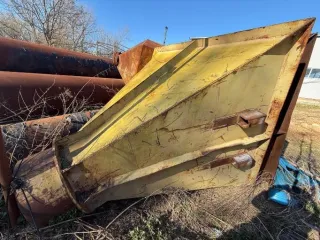 Бункер загрузочный для обсадных труб требует ремонта