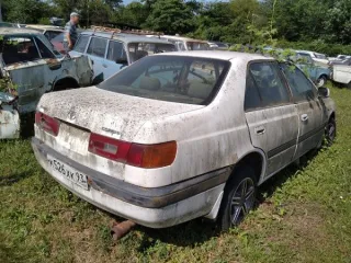 Автомобиль Toyota Corona, государственный регистрационный номер К526ХК93, 1996 года выпуска. Кузов автомобиля имеет деформацию левого переднего крыла, панели передка, арки переднего левого колеса с лонжероном, капота, левых дверей, левой боковины, крыши, отрыв и разрушение передней подвески слева и…