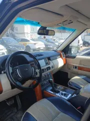 Land Rover Range Rover 2008 года, 396 лс, 303584 км, полный привод, АКПП. Марка: ЛЕНД РОВЕР, модель: РЕНДЖ РОВЕР, год изготовления: 2008 г.в., цвет: темно-синий, VIN: SALLMAM348A279565, ПТС: 77 ТУ 870225, г/н: Е565ВЕ90, изготовитель (страна): Финляндия, модель двигателя: 428РS 061207ВТ4115, тип…