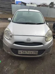 Легковой автомобиль марки Nissan March 2011 г.в., государственный номер К567ОХ28, номер кузова K13336621, находится в совместной собственности с супругой должника.