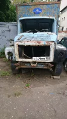 Недвижимое и движимое имущество - здание, назначение: нежилое (гостиница), кад номер: 50:60:0020103:58; здание, назначение: нежилое (проходная), кад номер: 50:60:0020103:55; помещение, назначение: нежилое (теплица), кад номер: 50:60:0020103:92; сооружение, назначение: нежилое (благоустройство с…