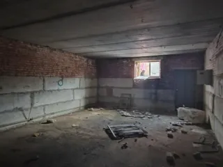 Нежилое помещение, литер А, цокольный этаж, 100,2 кв.м., кадастровый номер: 64:48:010113:1853, адрес: г. Саратов, ул. Павелецкая, д 69, пом. 1, литер А