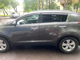 Kia Sportage 2013 года, модель SLS (Sportage, SL, SLS). VIN: XWEPC811AD0010166.