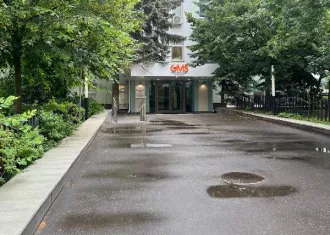Нежилое здание по адресу: г. Москва, Садовническая улица, дом 27, строение 8, площадью 1665,7 кв.м, кадастровый номер: 77:01:0002022:1011. Общая площадь: 1665.7. Количество этажей: 4. Назначение здания: Свободное.