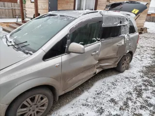 Легковой автомобиль Opel Zafira 2011 г.в. VIN-номер XWF0AM75B0002201