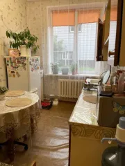 35/100 доли квартиры Удмуртия, 35/100 доли жилого помещения Удмуртия, кадастровый номер: 18:27:030136:74, расположенное по адресу: Удмуртская Республика, г Воткинск, ул Орджоникидзе, д 35, кв 1,