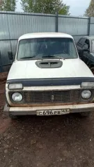 Автомобиль марки ВАЗ-21214, госномер С696РВ43, 2001 года выпуска, цвет белый. Идентификационный номер XTA21214021605629. По кузову имеются вмятины, сколы краски, пороги ржавые. Багажник не открывается, передняя дверь не закрывается, сломан замок. Без документов и ключей. Рабочее состояние не…