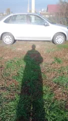 LADA GRANTA 2023 года выпуска, VIN XTA219040R1011948, госномер E855AEI22. Техническое состояние: кузов - левая сторона: потертости и задир лакокрасочного покрытия над задним колесом; задняя сторона: вмятина у левой фары. Внутренних повреждений нет. ПТС утерян. Транспортное средство является…