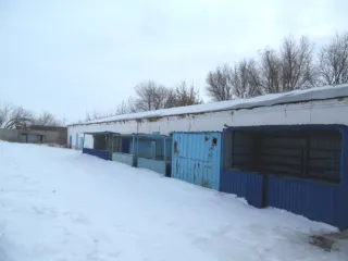 Торговые прилавки 44 штуки, киоски открытые 11 штук. Ознакомление с имуществом осуществляется по заявке по тел. 89048159915 или эл. адресу: chesaserg@mail.ru.