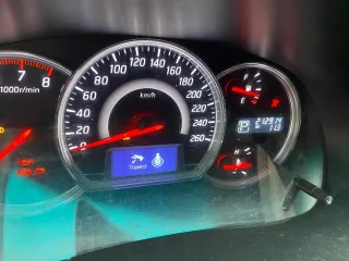 Транспортное средство NISSAN TEANA 2011 года выпуска, VIN Z8NBCWJ32BS021060, тип ТС легковой, цвет серебристый, мощность двигателя 167 л.с.  123 кВт , рабочий объем двигателя 2488 куб.см., тип двигателя бензиновый, разрешенная максимальная масса 2070 кг.