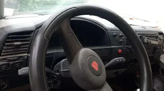 ГАЗ 3302, 2004 легковой автомобиль, марка: ГАЗ, модель: 3302, год изготовления: 2004, цвет: серебристый серо-зеленый, VIN: ХТН33020042016199, г/н: М425МС30. Особенности тех. состояния: коррозия по всему кузову, отсутствует навесное оборудование двигателя, двигатель разукомплектован, отсутствуют…