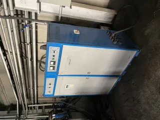 Щит силовой Siemens SIMATIC OP7 (1 шт.). Оборудование находится в технически исправном состоянии и в целом пригодно для эксплуатации. При этом проверка фактической работоспособности оборудования в ходе осмотра не осуществлялась. Оборудование является бывшим в употреблении, имеет физический износ…
