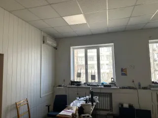 Помещение 188,5 кв. м в Дербенте, Республика Дагестан, по адресу: ул. Гейдара Алиева, ул. Советская, 6. Расположено на 3 этаже, номера на плане: 16-23. Косметический ремонт. Кадастровый номер здания: 05:42:000004:453. Назначение: помещение свободного назначения, за исключением почтовой…