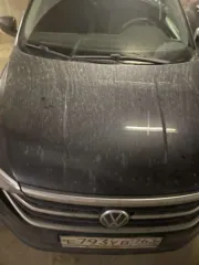 Volkswagen Polo 2022 года выпуска, черный цвет, VIN XW8ZZZCKZNG022985. Имеются повреждения задней правой фары, заднего крыла и лючка бензобака.