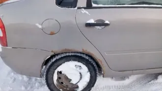 Lada Kalina, 2007 года, 89 лс, 137 000 км. Транспортное средство — легковой автомобиль ВАЗ-11183 Lada Kalina, 2007 года выпуска, VIN XTA11183070096152, цвет кузова — бежево-серый; транспортное средство зарегистрировано за супругом должника; автомобиль на ходу, при эксплуатации отмечается…