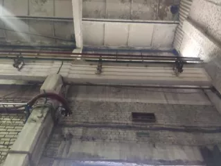 Двухэтажное здание производственного корпуса общей площадью 5264,7 кв.м., кадастровый номер 73:24:041014:270, по адресу: г. Ульяновск, ул. Энтузиастов, д. 1А. Одноэтажное здание маслохранилища, назначение нежилое, кадастровый номер 73:24:041014:262, общей площадью 121,9 кв.м., по адресу: г…