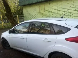 Ford Focus 2012 года, 104,7 лс, 216654 км, АКПП, идентификационный номер (VIN): X9FKXXEEBKCR72774, цвет кузова: белый, мощность двигателя, л.с. (кВт): 104,72 (77); рабочий объем двигателя, куб.см.: 1596, разрешенная максимальная масса, кг: 1825; масса без нагрузки, кг: 1316, государственный…
