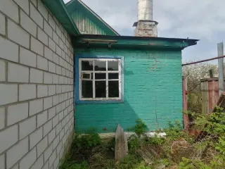 Нежилое здание площадью 68,7 кв.м. с кадастровым номером 32:30:0020106:115 и земельный участок под ним площадью 579,0 кв.м. из категории земель населенных пунктов с видом разрешенного использования – для индивидуального жилищного строительства, с кадастровым номером 32:30:0020106:86, расположенные…