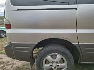 Hyundai Starex 2004. Автомобиль марки Hyundai модель Starex 2004 г.в. VIN-номер KMHWP81HP4U610692. С имуществом можно познакомиться по месту его нахождения по предварительной записи у организатора торгов по адресу: ул. Солнечная, д. 3, р. п. Николаевка Николаевский р-н, Ульяновская область.