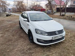 Volkswagen Polo, 2018 года, 125 лс, 183 015 км, АКПП, VIN: XW8ZZZ61ZKG014372. Хорошее техническое состояние (электрообогрев лобового стекла, датчики парковки спереди и сзади и пр.).