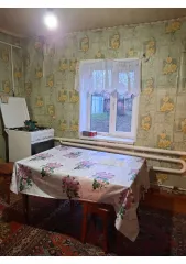 1/4 доля жилого дома, площадь 79.2 кв. м., назначение: Жилое, количество этажей: 1, адрес  местонахождение : Россия, обл. Ростовская, г Сальск, ул. Харламова, дом 9, кадастровый  условный  номер: 61:57:0010707:33  1/4 доля земельного участка, площадь 833 +/  0,1 кв. м., назначение: Земли населенных…