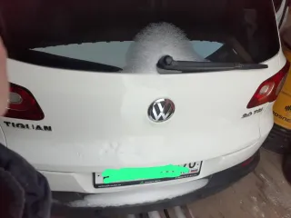 Volkswagen Tiguan 2009 года, VIN XW8ZZZ5NZ9G006056. Находится в залоге у ПАО "Совкомбанк". Пробег уточнять при осмотре. Ознакомление с имуществом осуществляется по согласованию по электронной почте bogdan_monoul@mail.ru и телефону 8-927-054-67-89 в рабочие часы. Ознакомление производится…