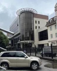 Здание, назначение нежилое, общей площадью 398,9 кв.м., этажность 2, адрес месторасположения: Омская область, г. Омск, пр-кт Космический, д. 21А. Кадастровый номер: 55:36:120302:4703. Земельный участок, категория земель: земли населенных пунктов, вид разрешенного использования: под строительство…
