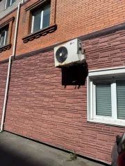 Нежилое здание 339.5 кв.м Приморский край Здание во Владивостоке, 339,5 кв.м. Здание, назначение Нежилое, кадастровый (условный) номер 25:28:000000:18498 Индивидуальная Место нахождения: Приморский край, городской округ Владивостокский, город Владивосток, улица Калинина, дом 217В Пл:339.5 кв.м.