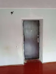 1/6 доля комнаты 17,6 кв.м в г. Печора, пер. Советский, д. 3, к. 65. Кадастровый номер: 11:12:1702002:1137.