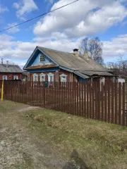 Дом 43 кв.м. и земельный участок 601 кв.м. в Ивановской обл. Здание, назначение: жилое, количество этажей 1, общая площадь 43 кв. м., адрес (местоположение) объекта: Ивановская область, р-н. Юрьевецкий,г. Юрьевец, ул. Нахимова, д. 8. Кадастровый номер 37:22:010309:163 Земельный участок, категория…