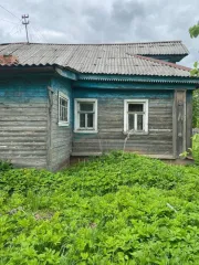 Дом 55,4 кв.м., участок 1467 кв.м., Харовск, Вологодская область, ещё земельный участок (К№35:12:0101031:7, площадью 1467 +/- 13) с расположенным на нем жилым домом (К№35:12:0101031:33, площадью 55.4 кв.м.), находящиеся по адресу: Вологодская область, р-н. Харовский, г. Харовск, ул. Менжинского, д…