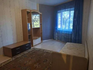 Доля квартиры 77.6 м² в Мурманской области, г. Апатиты, ул. Жемчужная, д. 8, кв. 27. Кадастровый номер: 51:14:0020702:1670.