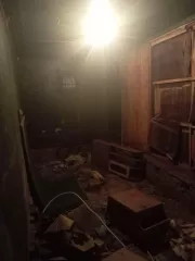 Здание нежилое (здание магазина), общей площадью 131,9 кв.м. и 
Земельный участок, общей площадью 210+/-10,0 кв.м, 
Адрес: Волгоградская область, х. Абрамов, ул. Кленовая, д. 1 
(Совместное имущество с бывшей супругой). 
Не является предметом залога