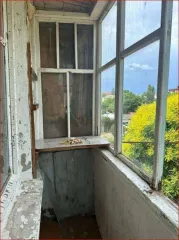 Квартира 41,5 кв.м, Краснодарский край, г. Темрюк, ул. Октябрьская, д. 179, кв. 24. Кадастровый номер 23:30:1106056:276. Жилое помещение обременено залогом ПАО «Совкомбанк».